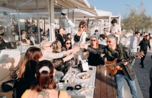 Il rock come inno al lavoro e alla libertà: il Riva Restaurant di Falerna celebra il 1° Maggio