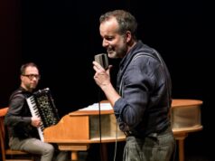 Nel blu, il racconto intimo su Modugno in scena a Capo Arte Teatro