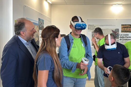 A Le Castella il mare diventa inclusione: “Un mare di inclusione. Ogni goccia conta” apre lo scrigno dell’Area Marina Protetta