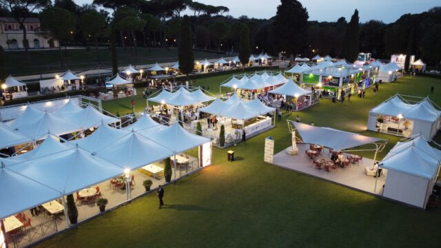 Vinòforum_PiazzaDiSiena_